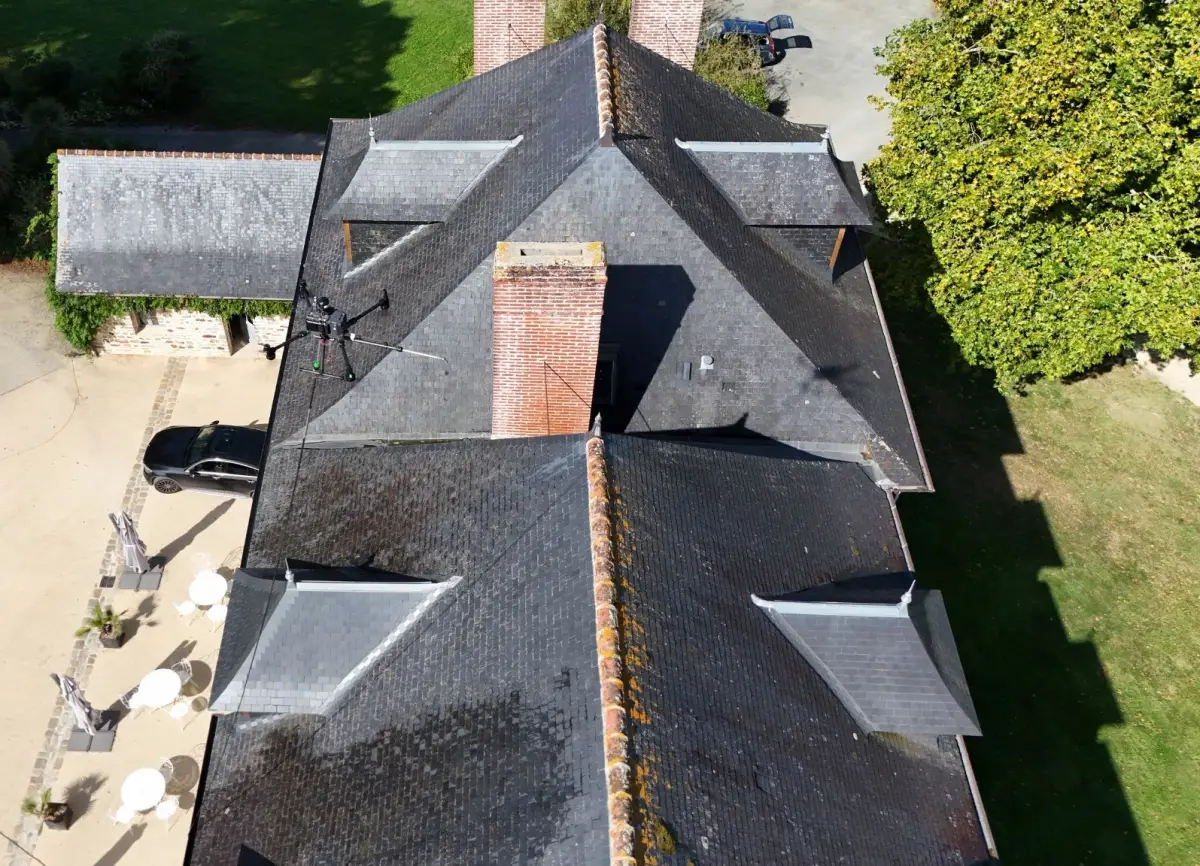 Nettoyage toiture par drone Vitré